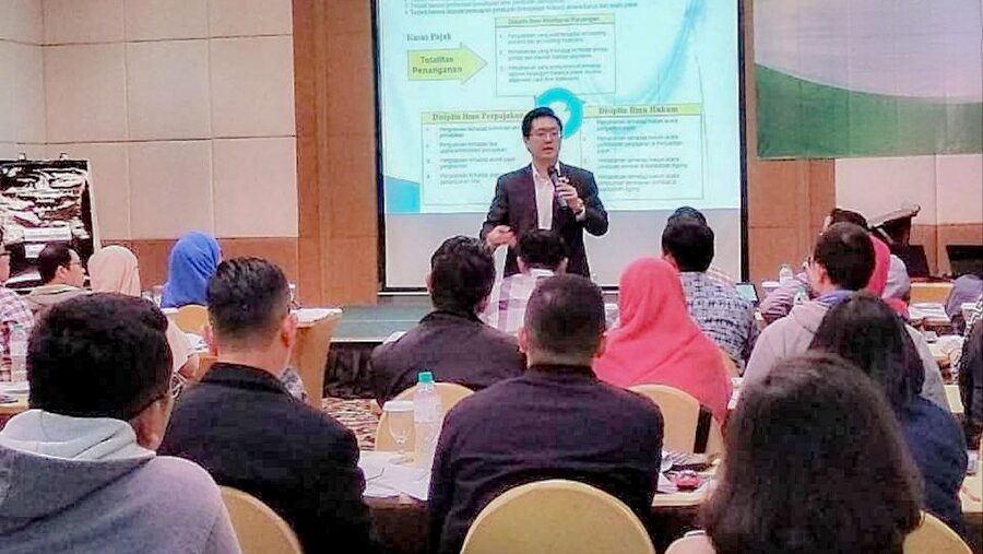 {"remix_data":[],"remix_entry_point":"challenges","source_tags":["local"],"source_ids":{},"source_ids_track":{},"origin":"unknown","total_draw_time":0,"total_draw_actions":0,"layers_used":0,"brushes_used":0,"photos_added":0,"total_editor_actions":{},"tools_used":{"remove":1},"is_sticker":false,"edited_since_last_sticker_save":true,"containsFTESticker":false}